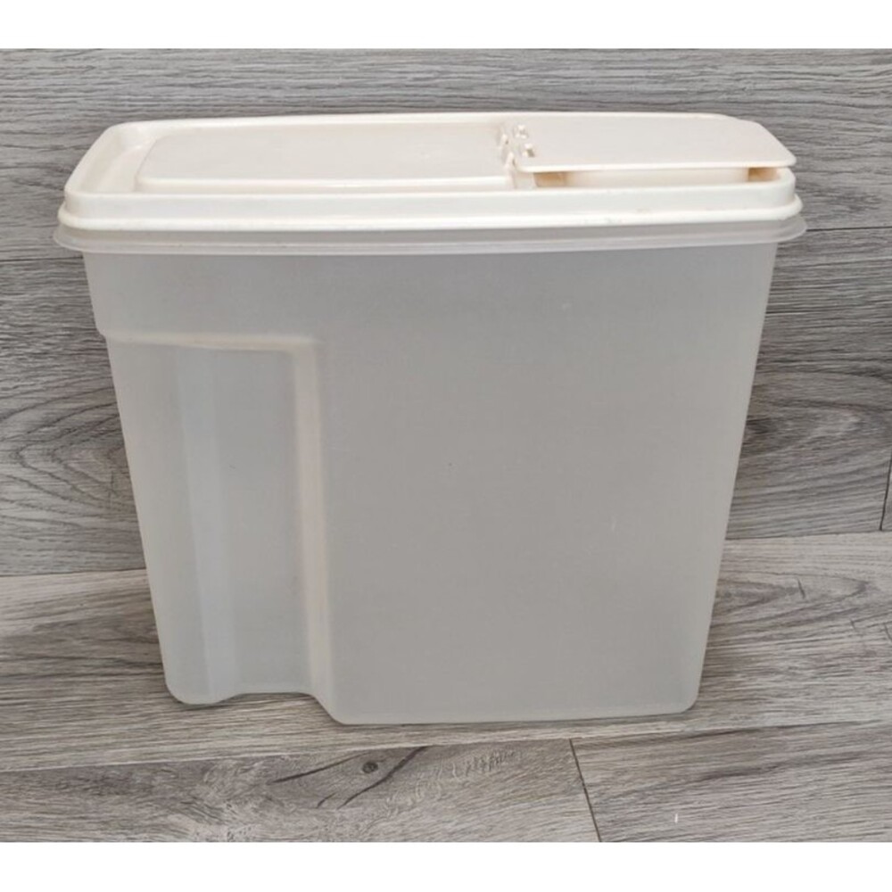 Vtg Rubbermaid Servin Saver Cereal Container 13 Cup 3.1L Flip Lid Almond #0091